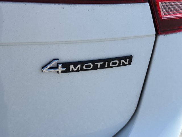 Used 2023 Volkswagen Tiguan SEL R-Line AWD/4WD image 17