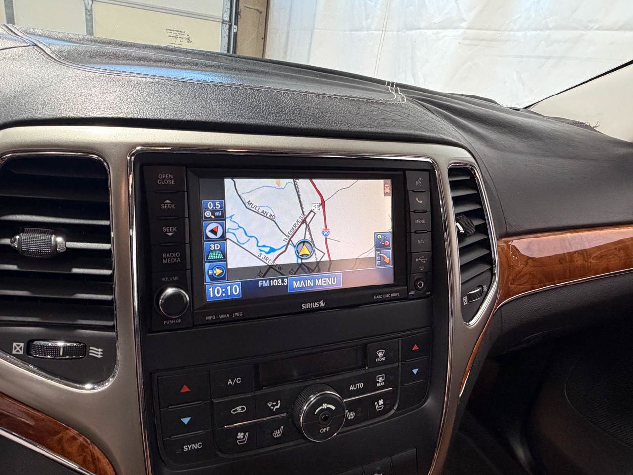 Used 2012 Jeep Grand Cherokee Overland AWD/4WD image 29