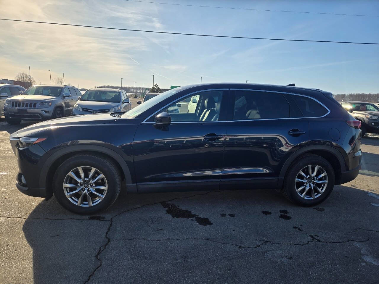 Used 2019 MAZDA CX-9 Touring w/ Touring Premium Package image 3
