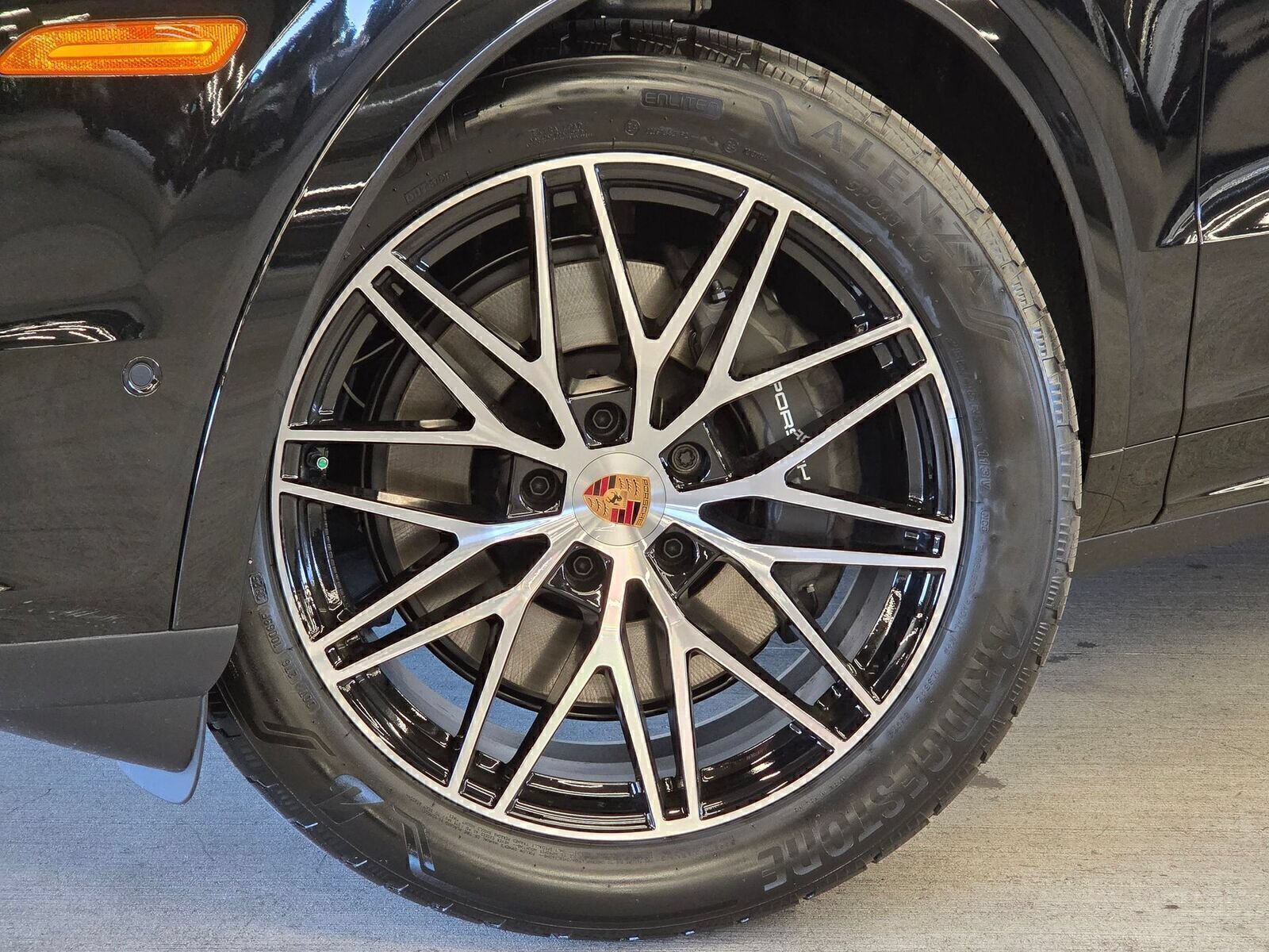 Certified 2026 Porsche Cayenne AWD/4WD image 22