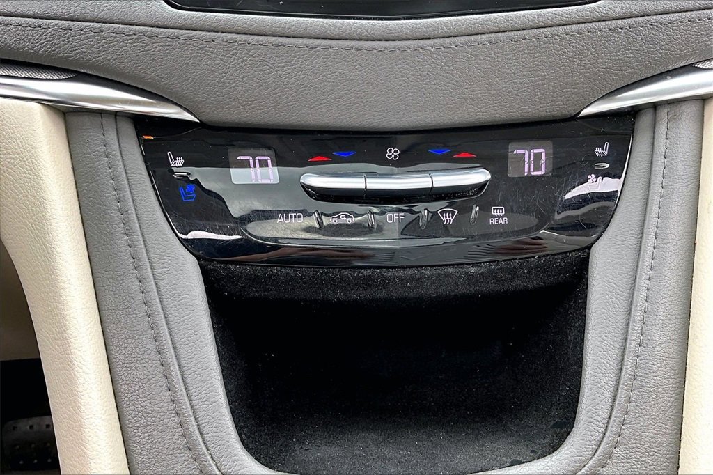 Used 2017 Cadillac XT5 Premium Luxury image 24