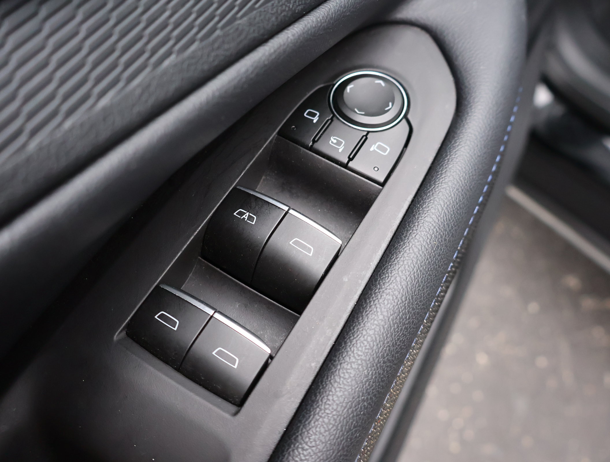Used 2024 Chevrolet Blazer EV RS AWD/4WD image 8