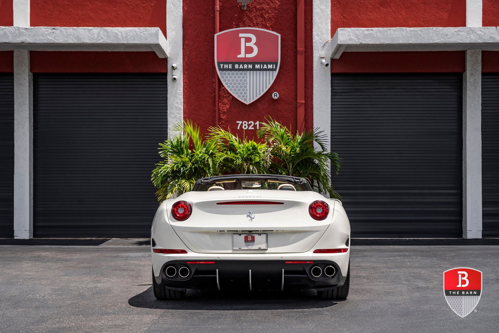 Used 2017 Ferrari California T RWD image 11