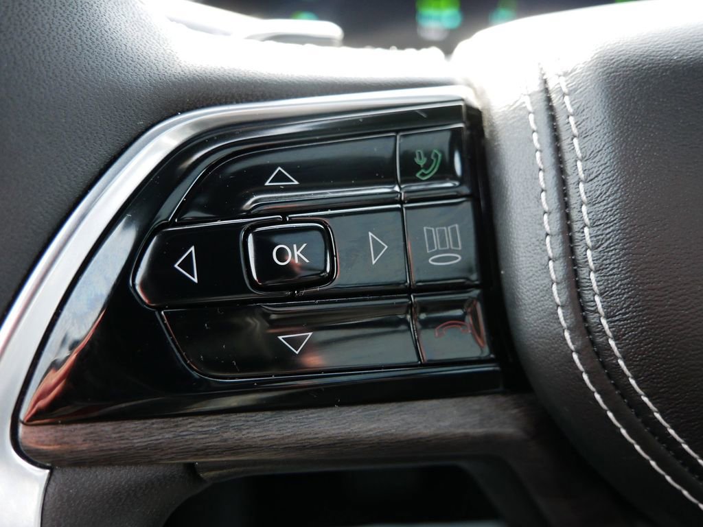 Used 2023 Jeep Grand Cherokee Overland image 24