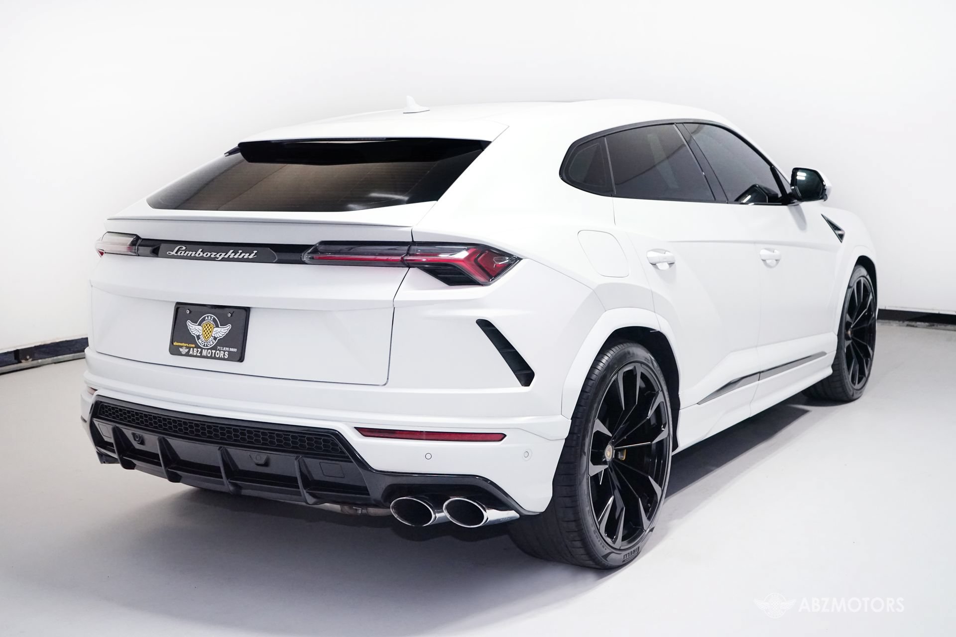 Used 2021 Lamborghini Urus AWD/4WD image 6