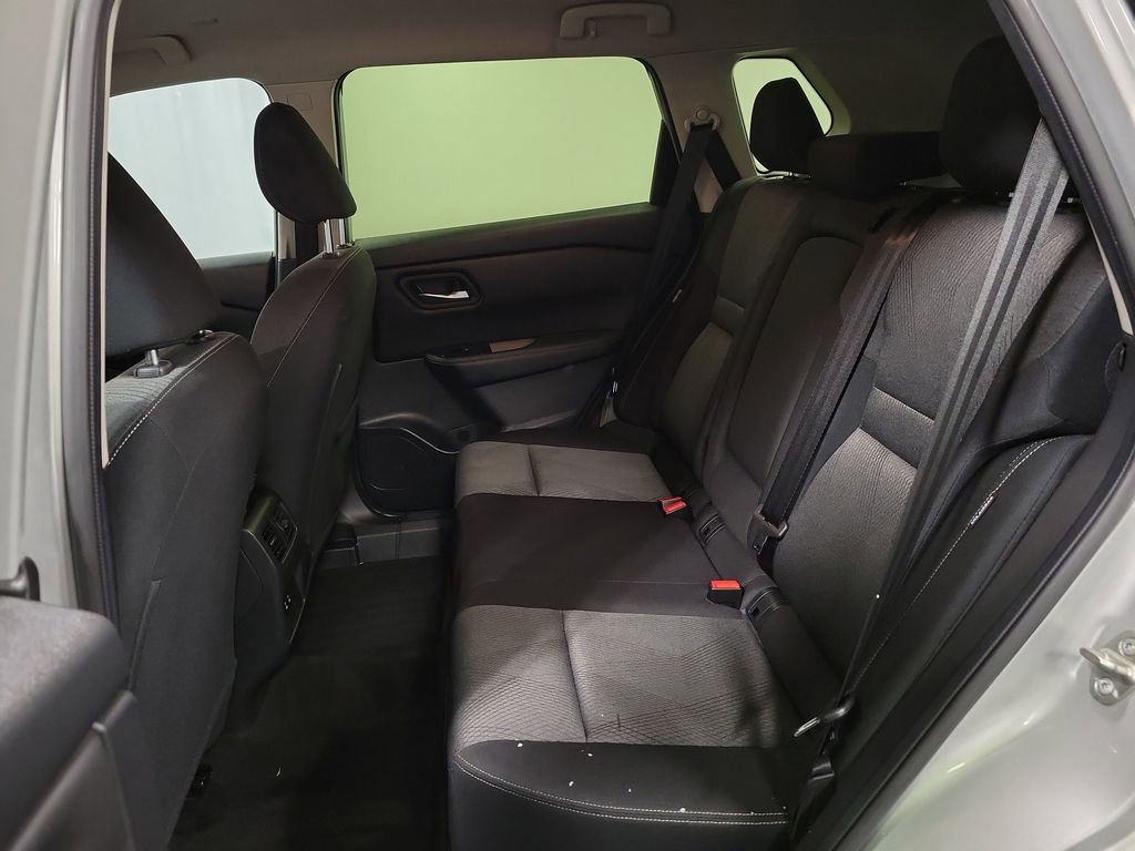 Used 2024 Nissan Rogue SV image 22