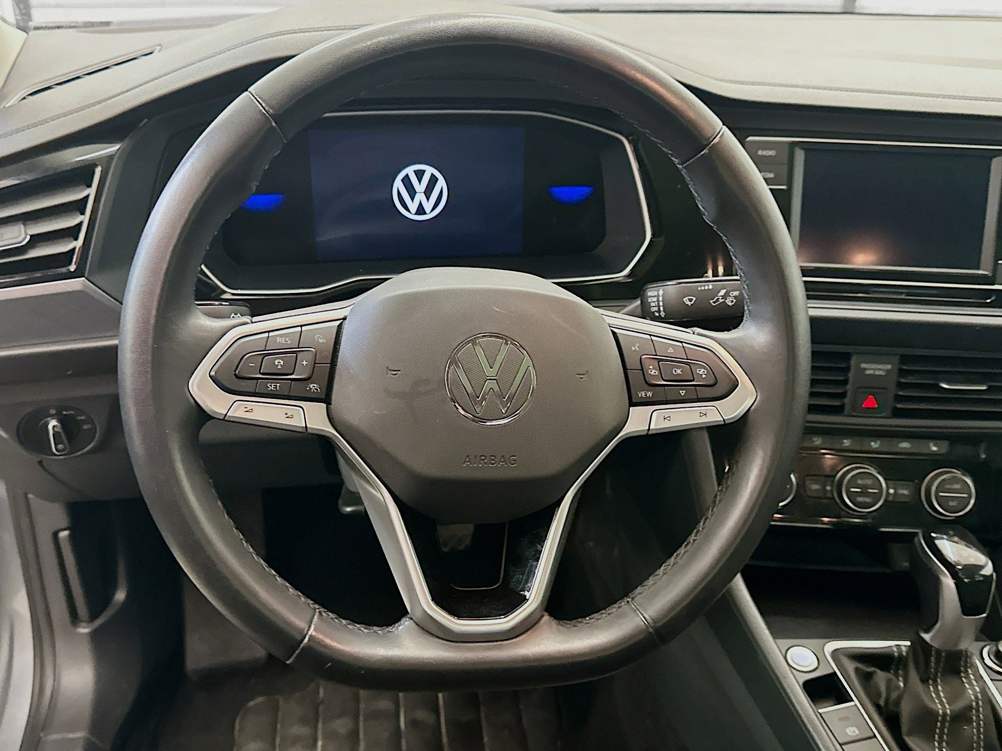 Used 2024 Volkswagen Jetta SE image 18