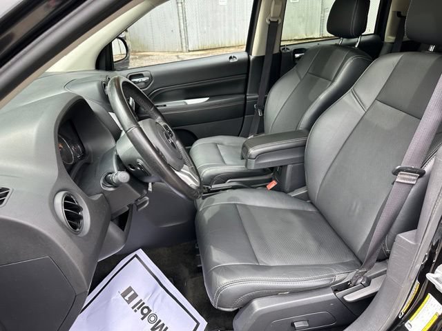 Used 2016 Jeep Compass High Altitude AWD/4WD image 13