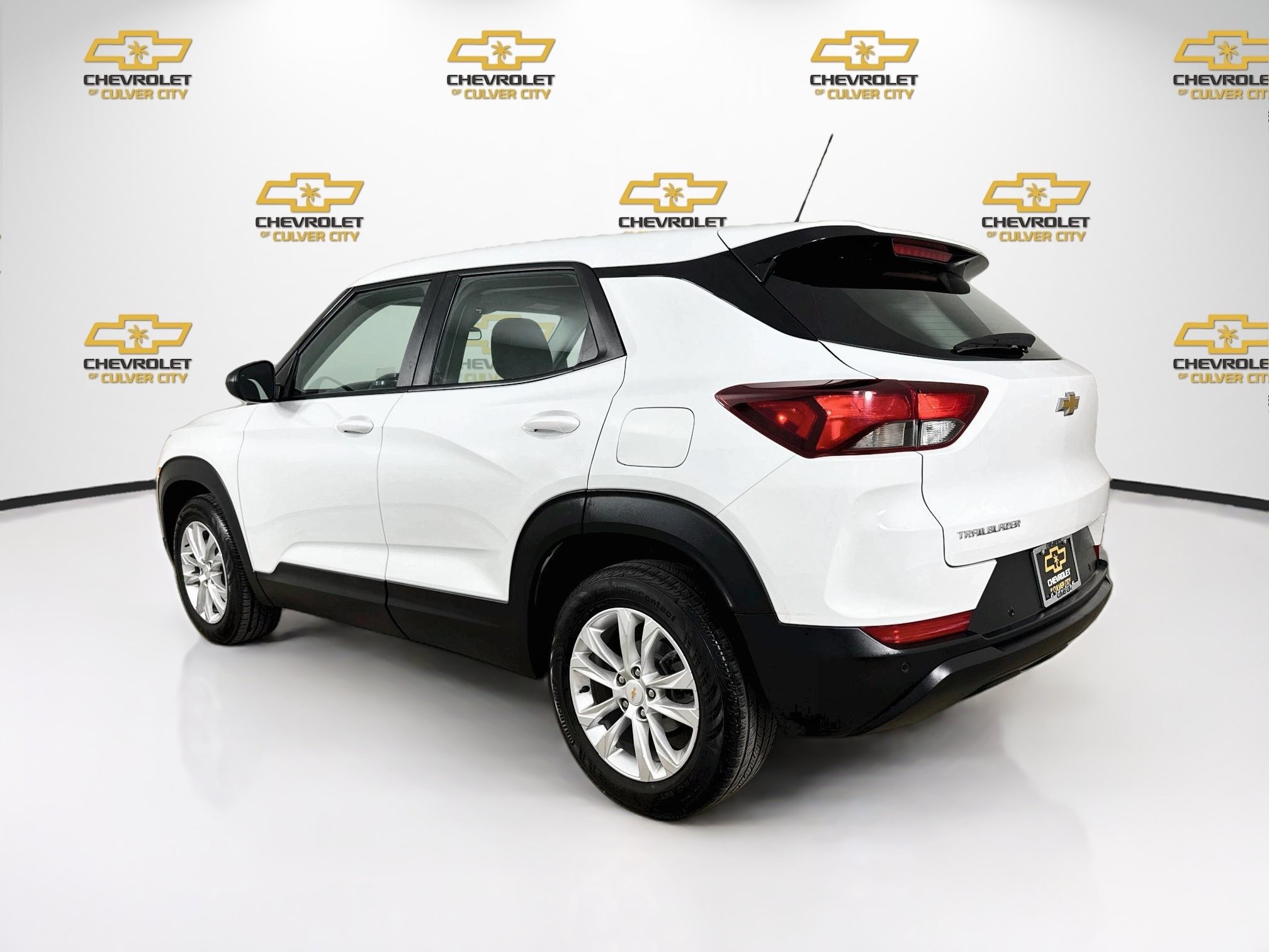 Used 2023 Chevrolet TrailBlazer LS FWD image 6