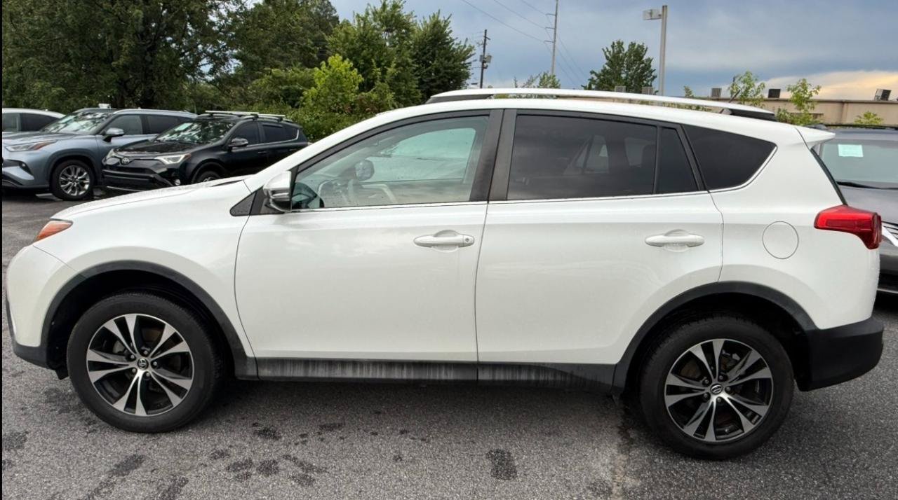 Used 2015 Toyota RAV4 Limited w/ Technology Package FWD image 5