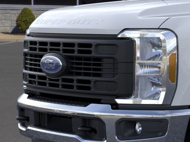 New 2026 Ford F250 XL w/ XL Chrome Package AWD/4WD image 17
