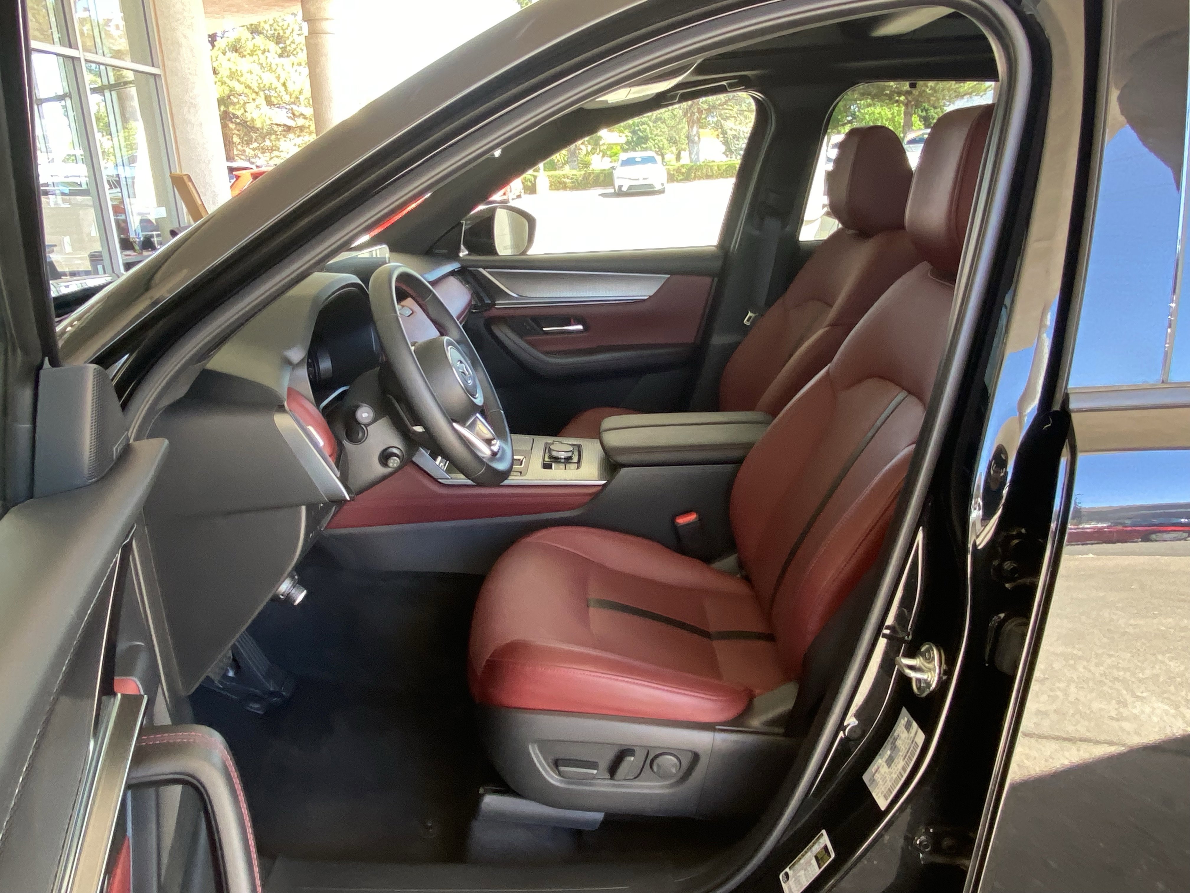 Used 2025 MAZDA CX-70 3.3 Turbo S w/ Premium Package image 32