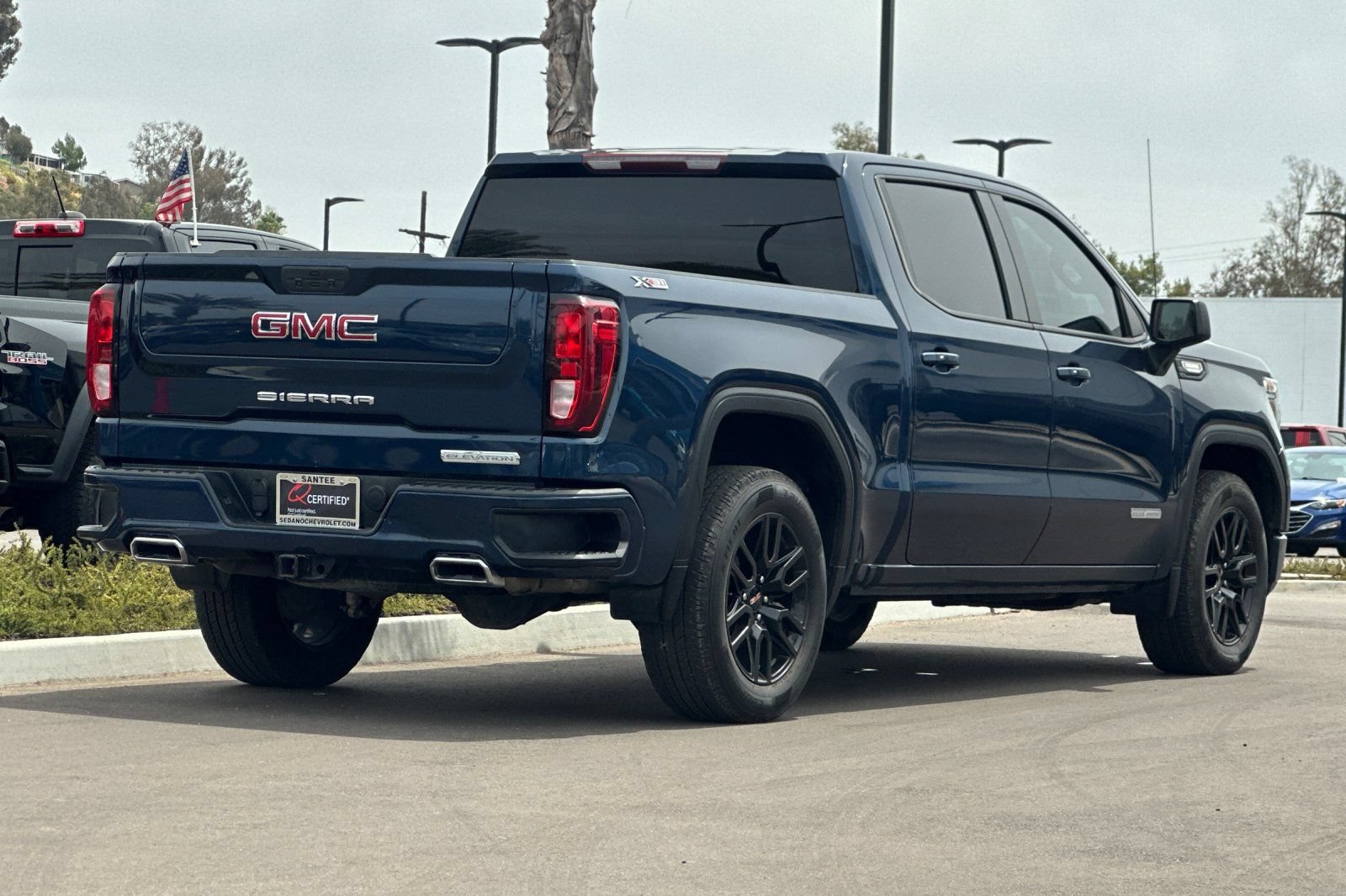 Used 2021 GMC Sierra 1500 Elevation w/ X31 Off-Road Package AWD/4WD image 4