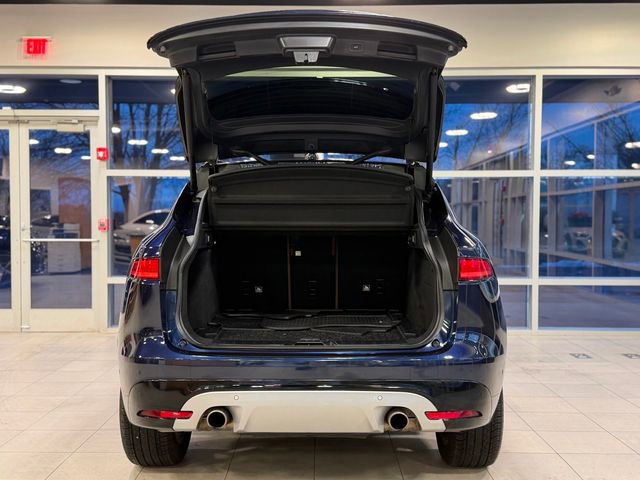 Used 2018 Jaguar F-PACE S image 39