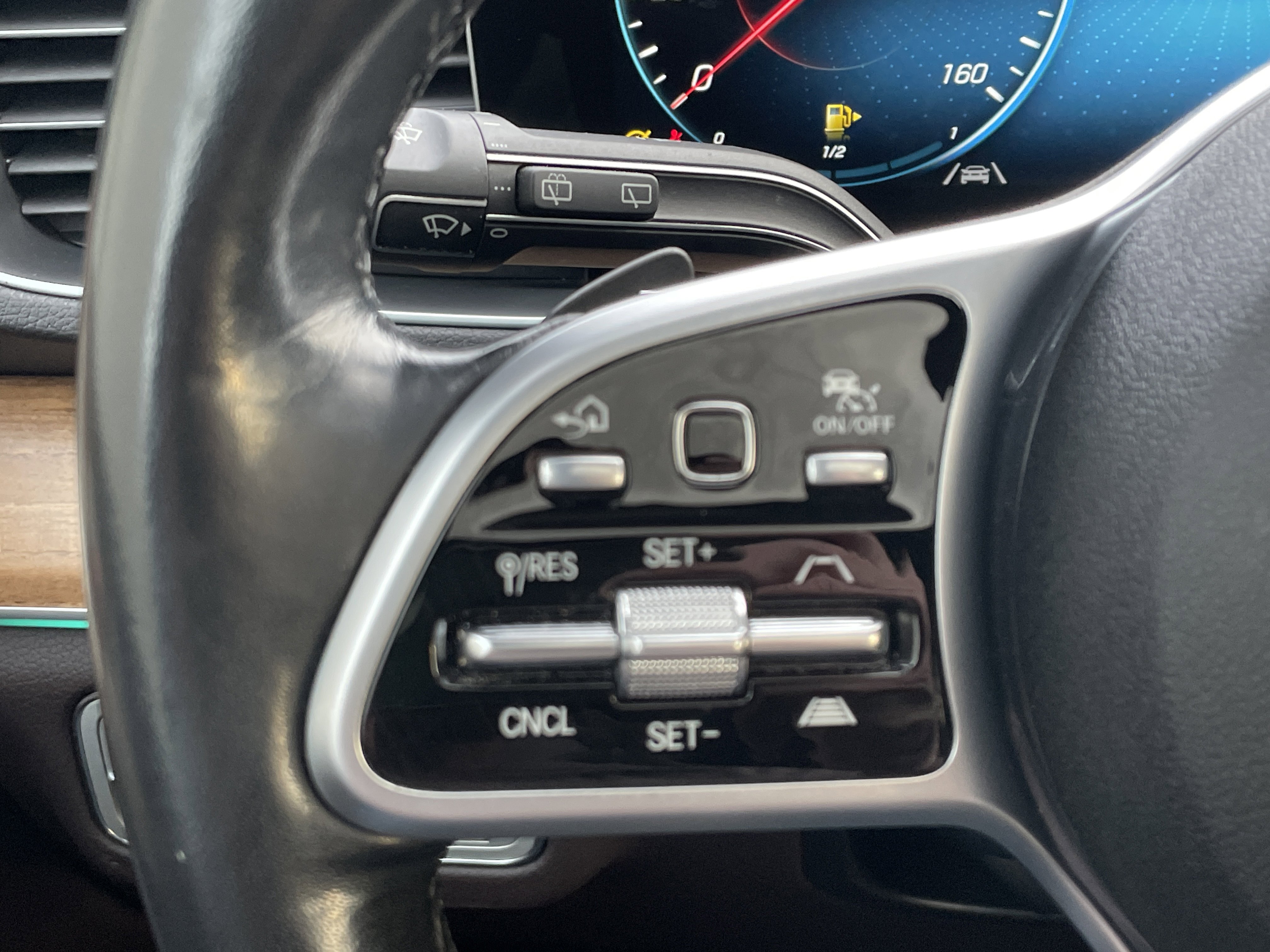 Certified 2022 Mercedes-Benz GLE 450 4MATIC image 27