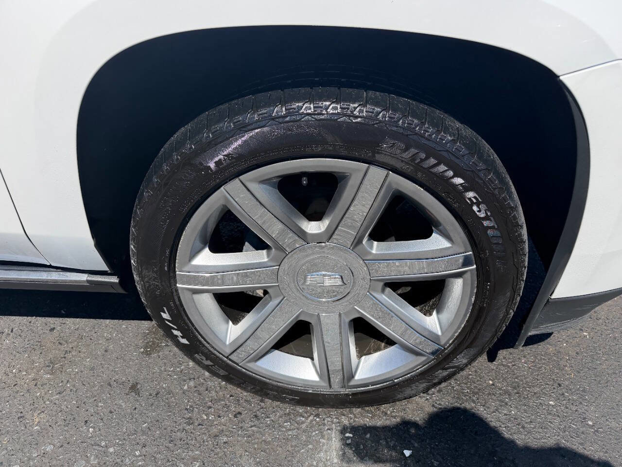 Used 2017 Cadillac Escalade ESV Premium Luxury image 6
