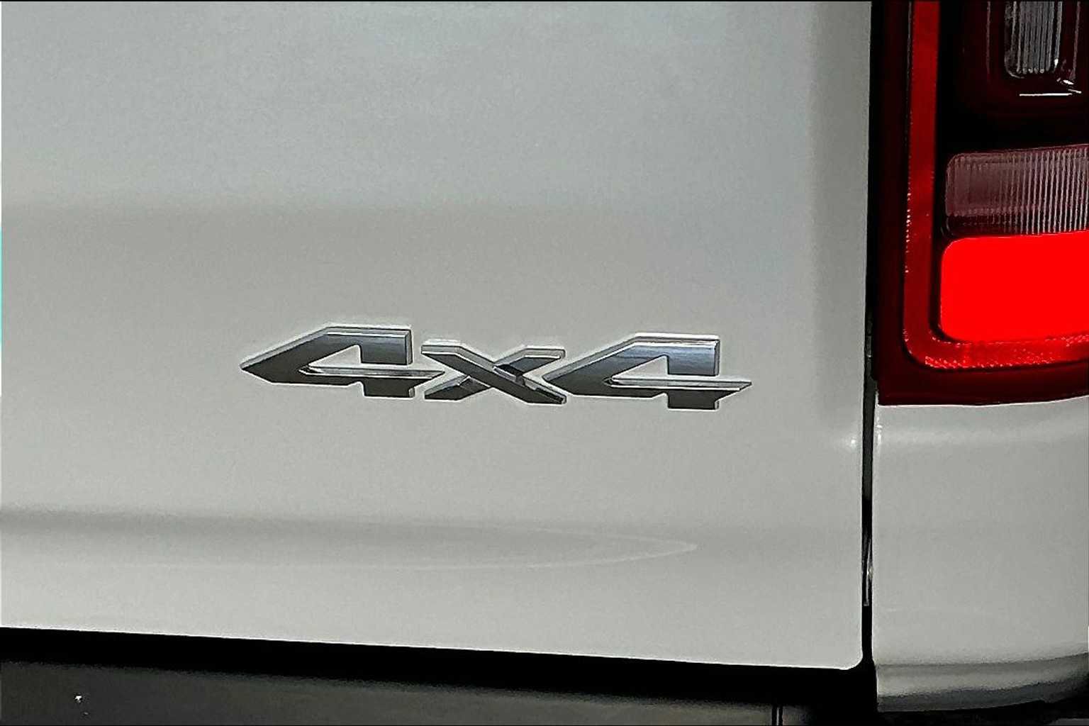 Used 2024 RAM 1500 Limited w/ Trailer Tow Group image 11