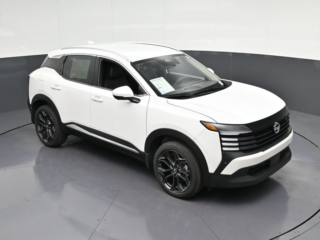 Used 2025 Nissan Kicks SR FWD image 25