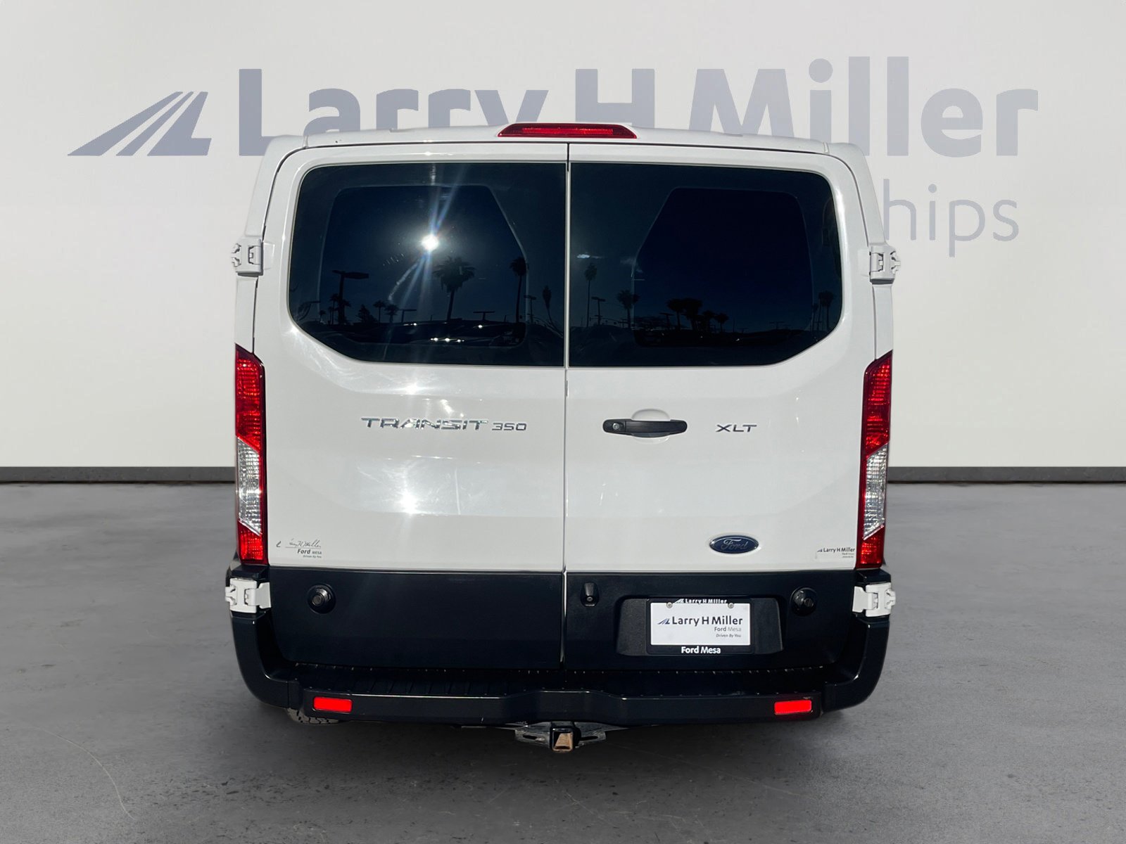 Certified 2019 Ford Transit 350 XLT image 4
