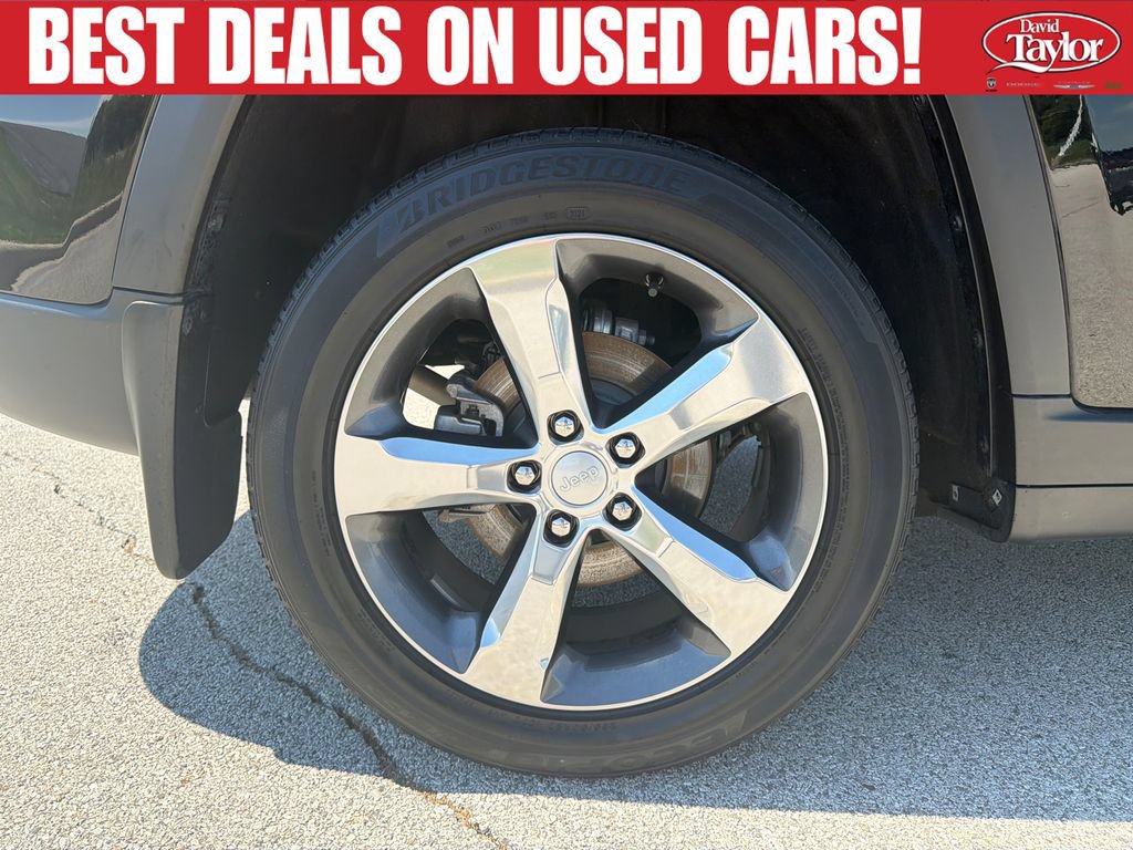 Used 2023 Jeep Grand Cherokee Limited AWD/4WD image 28