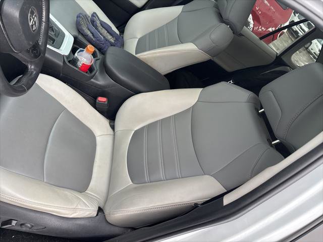 Certified 2019 Toyota RAV4 XLE Premium image 4