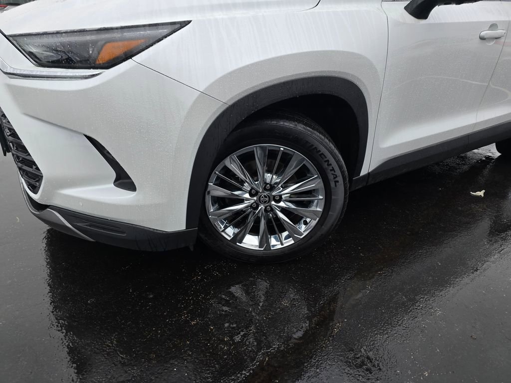Certified 2024 Toyota Grand Highlander Platinum image 2