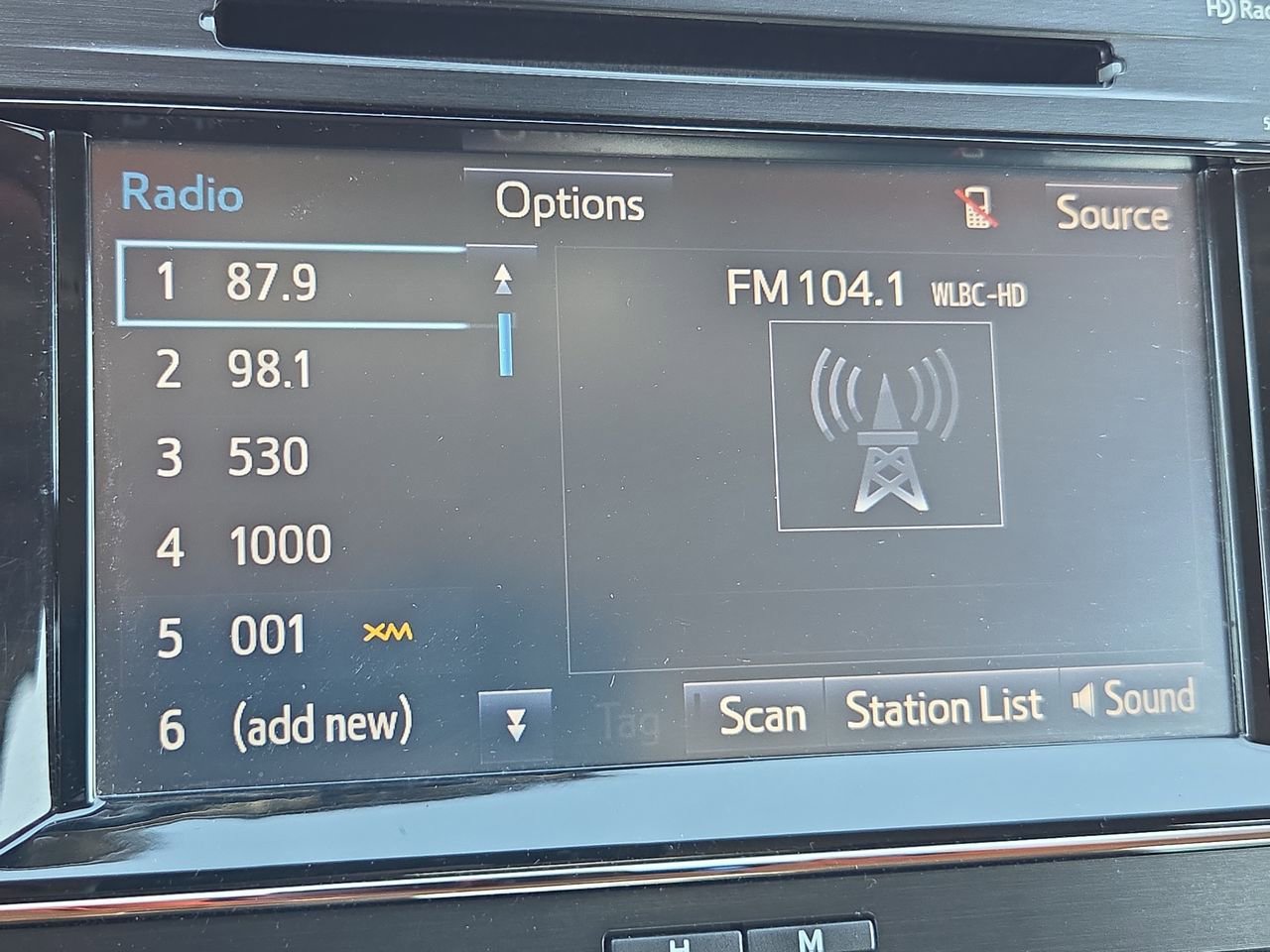 Used 2018 Toyota Avalon XLE FWD image 33