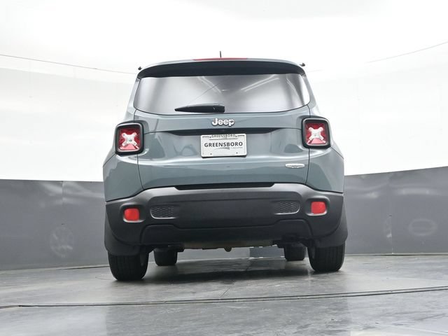 Used 2016 Jeep Renegade Latitude FWD image 34