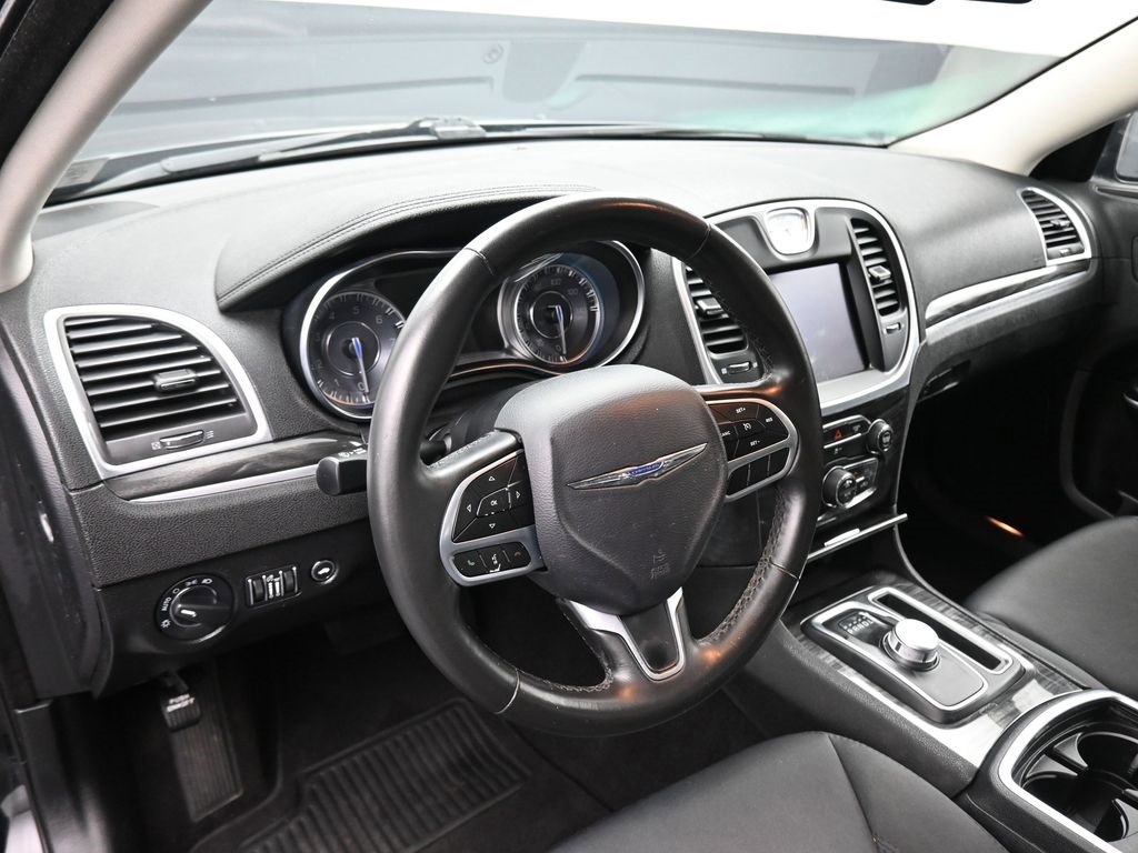 Used 2019 Chrysler 300 Touring w/ Sport Appearance Package image 14