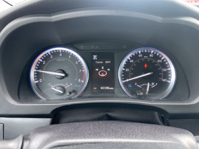 Used 2019 Toyota Highlander XLE AWD/4WD image 9