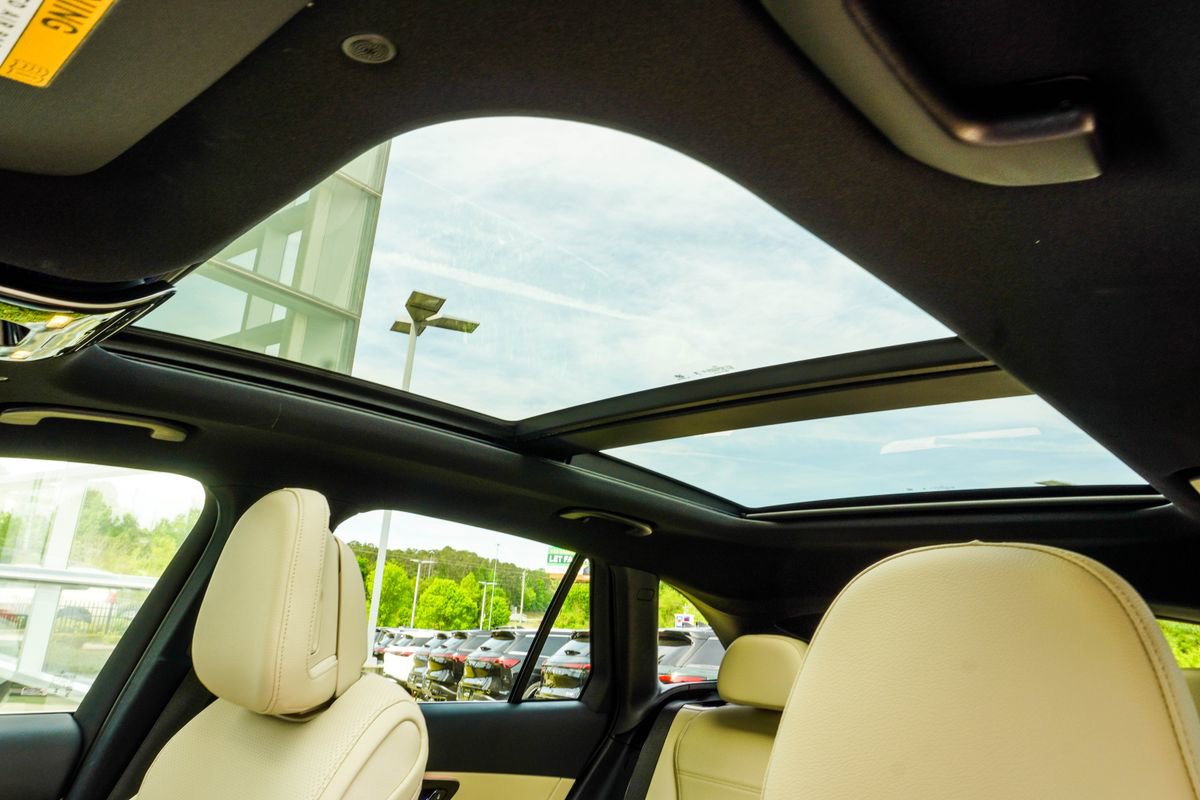 Used 2026 Mercedes-Benz GLC 300 4MATIC image 36