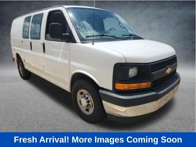 Used 2017 Chevrolet Express 2500 RWD image 1