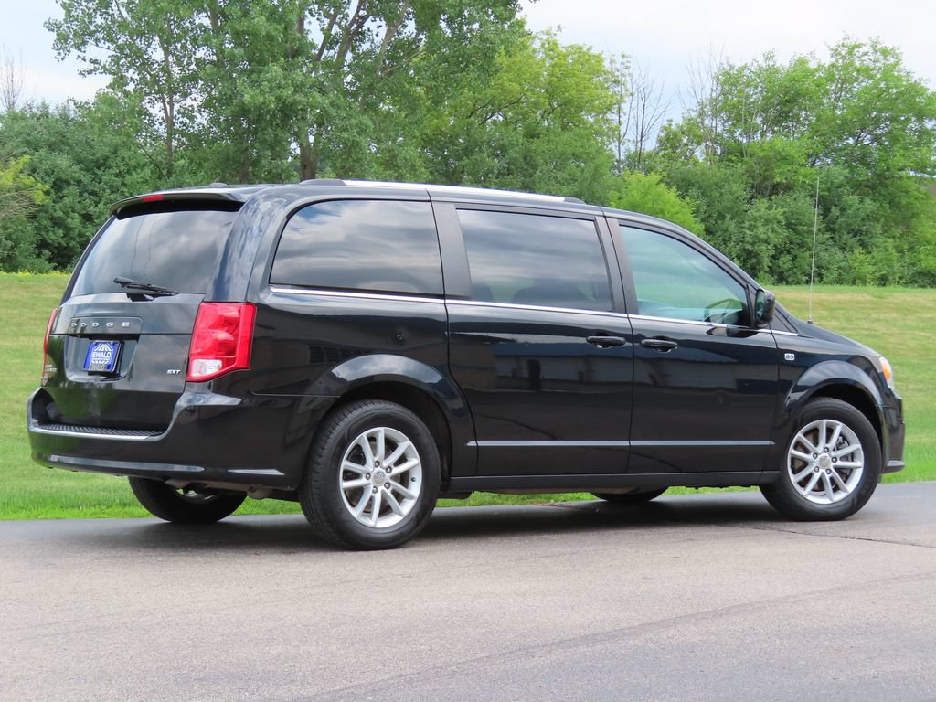 Used 2019 Dodge Grand Caravan SXT FWD image 3