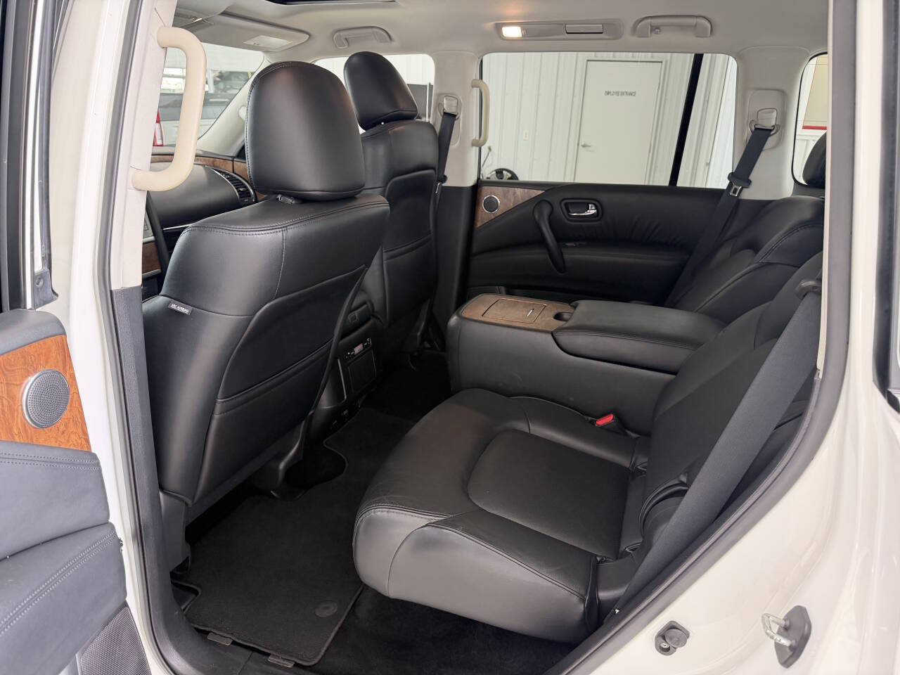 Used 2024 Nissan Armada SL w/ Captain's Chairs Package AWD/4WD image 38