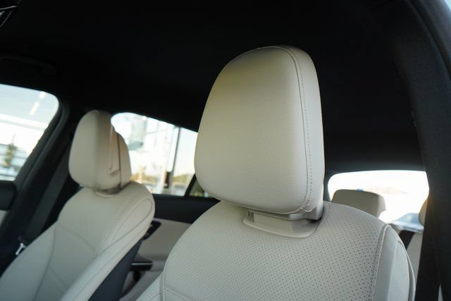 New 2026 Mercedes-Benz GLC 300 image 20