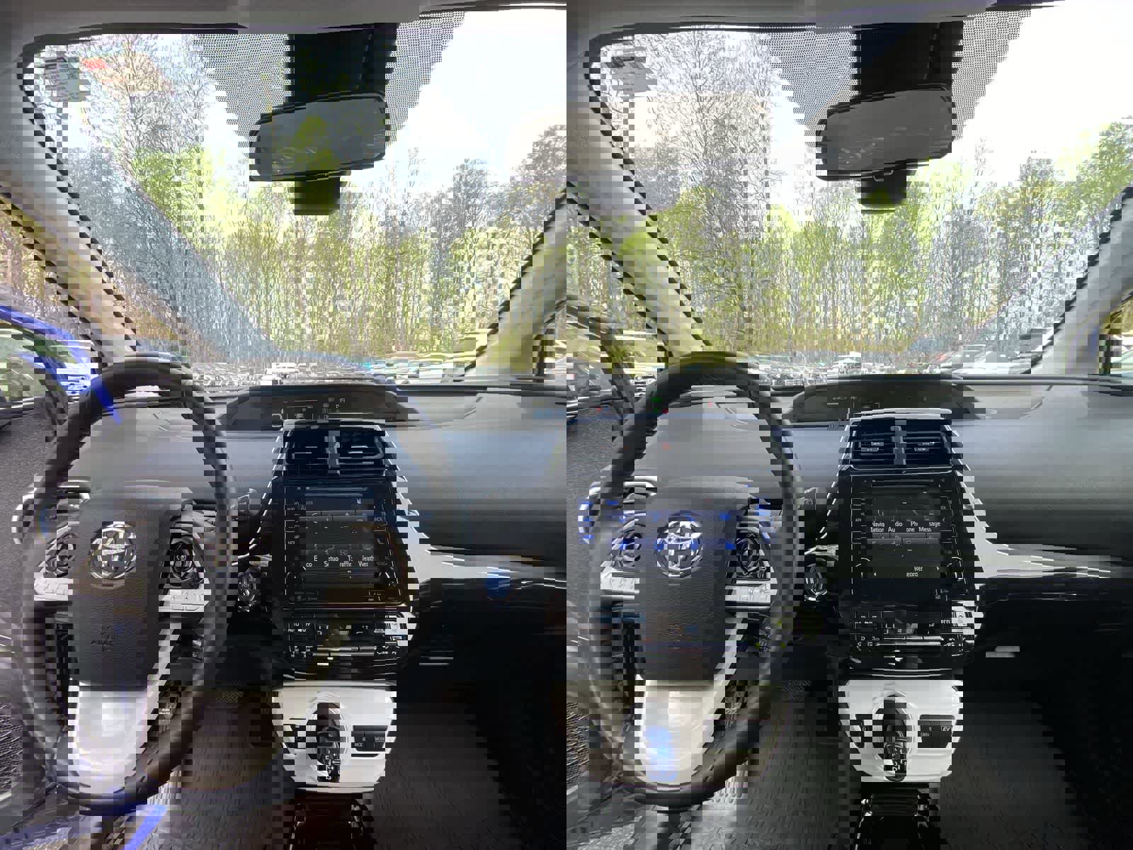 Used 2018 Toyota Prius Three Touring w/ Appearance Package FWD image 22