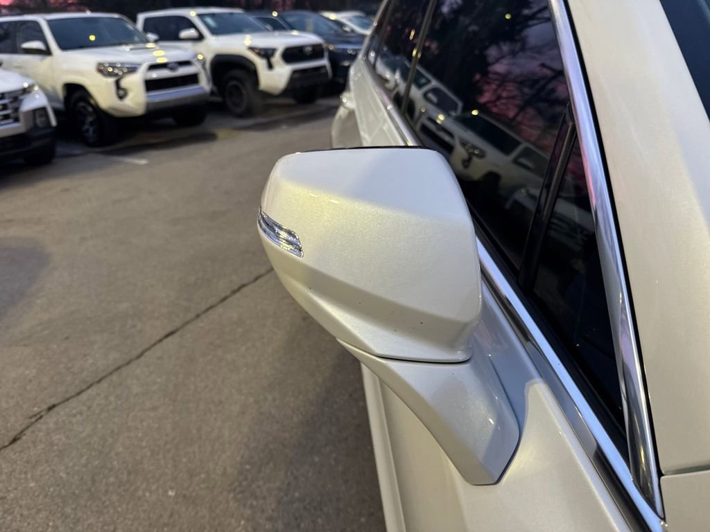 Used 2022 Cadillac XT4 Premium Luxury w/ Enhanced Visibility Package image 39