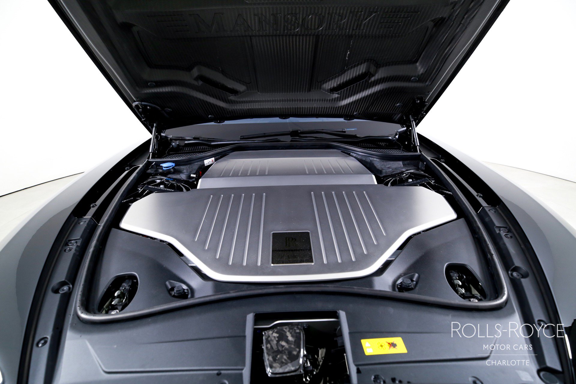 Used 2025 Rolls-Royce Spectre Black Badge w/ Spectre Enhancement Package image 31