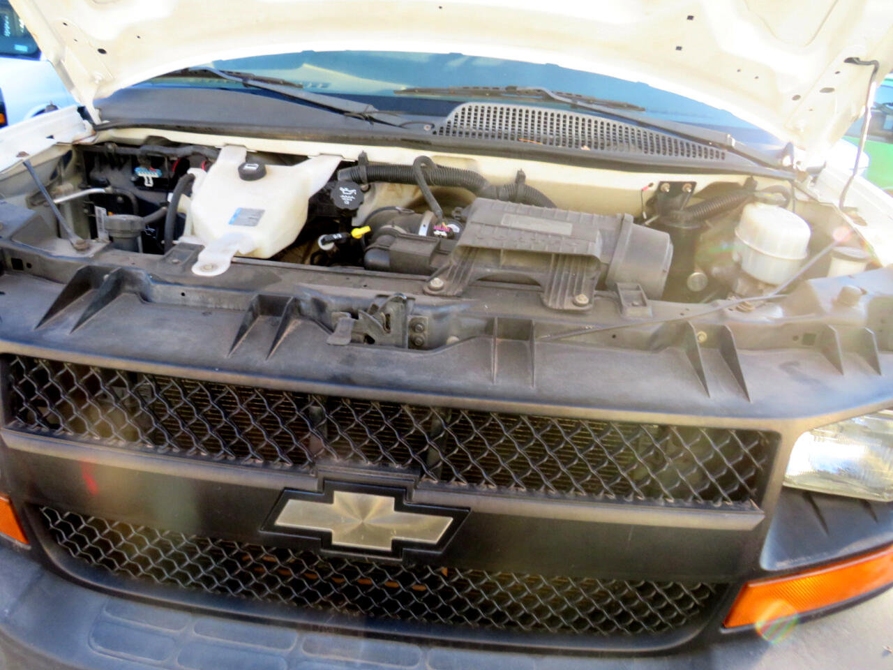 Used 2011 Chevrolet Express 2500 image 21