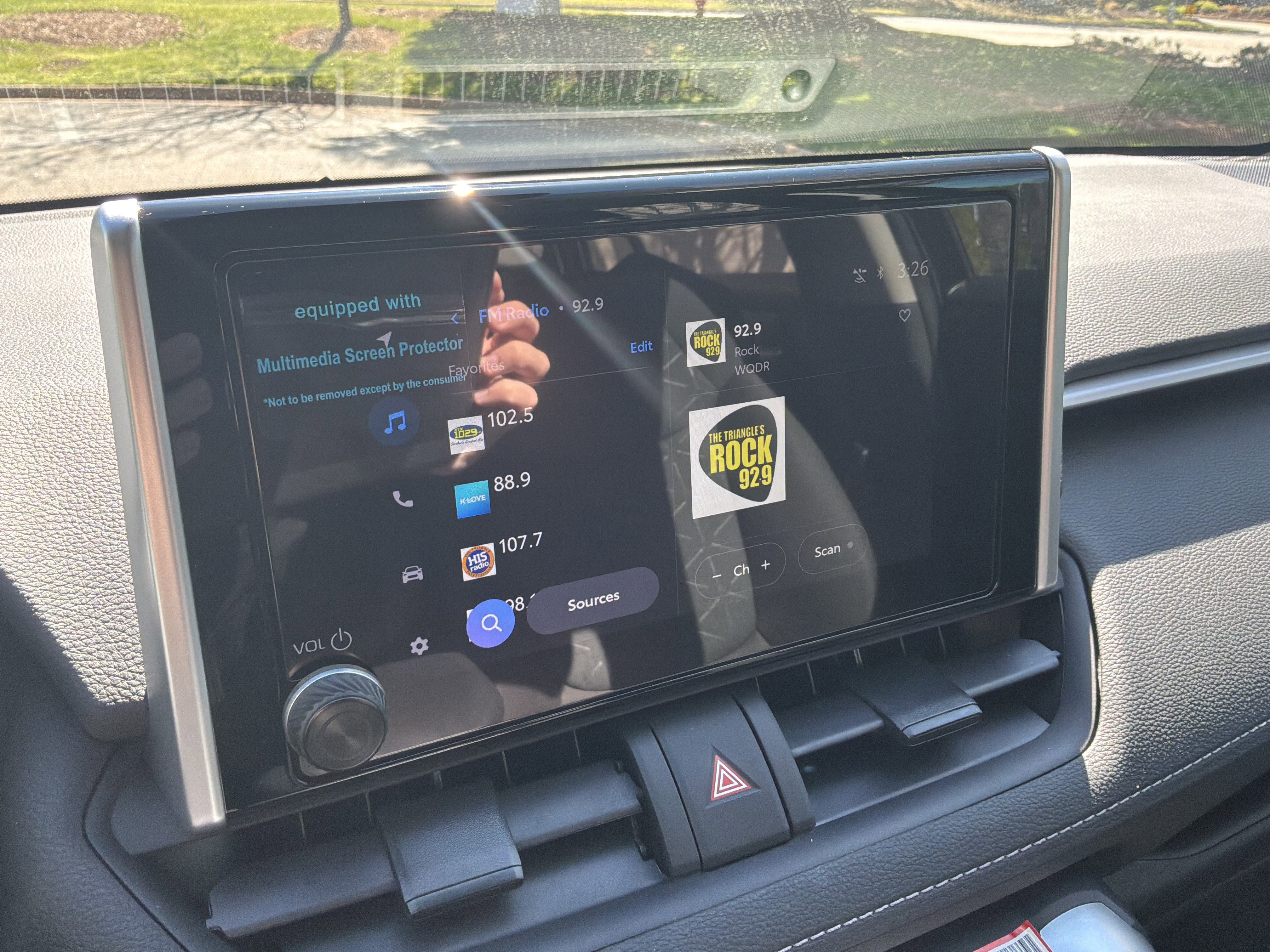 Used 2025 Toyota RAV4 XLE w/ Convenience Package image 26