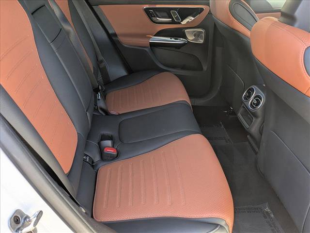 Used 2024 Mercedes-Benz GLC 300 4MATIC w/ AMG Line image 21