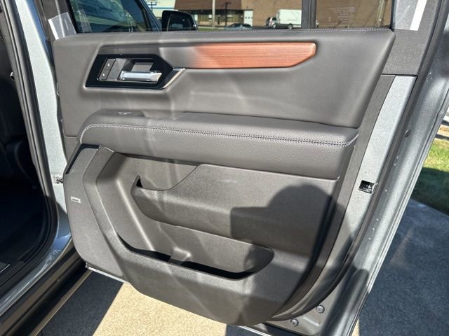 New 2026 GMC Yukon XL Denali w/ Denali Reserve Package image 23