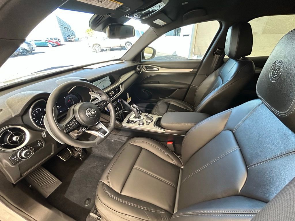 New 2025 Alfa Romeo Stelvio Sprint w/ Convenience Package image 33