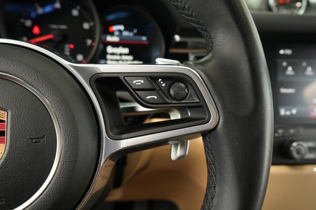 Used 2018 Porsche Macan AWD/4WD image 34