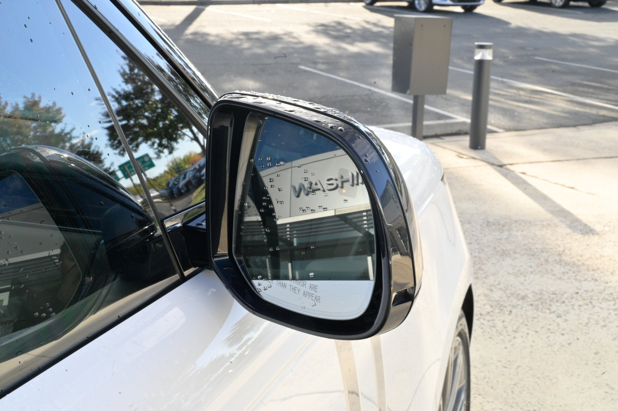 Used 2023 Land Rover Range Rover Autobiography image 13