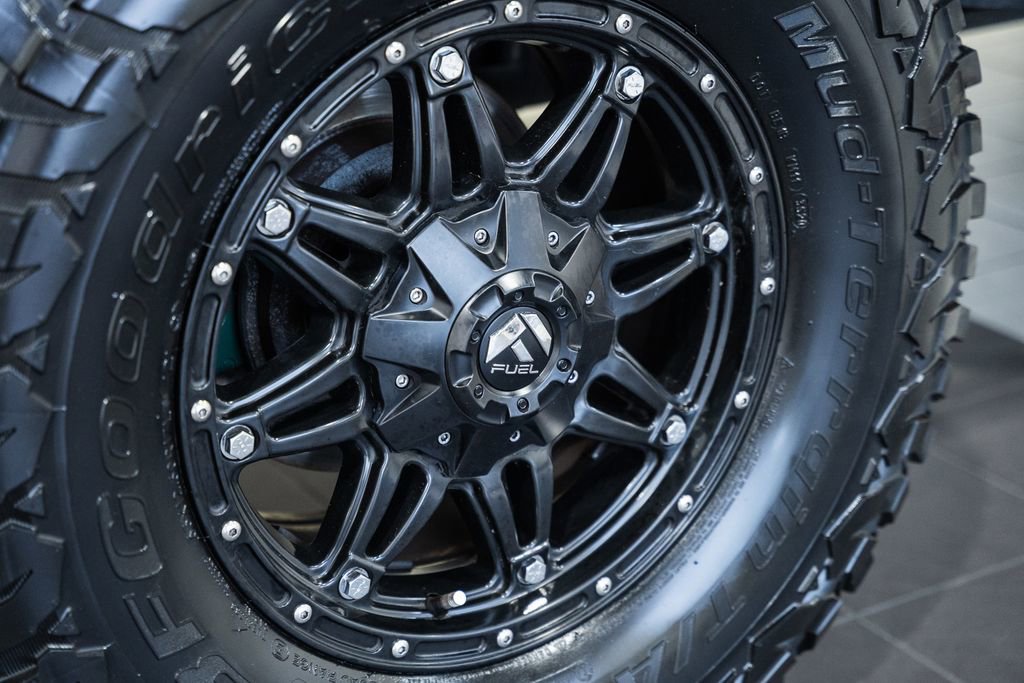 Used 2018 Jeep Wrangler Unlimited Rubicon w/ Connectivity Group image 27