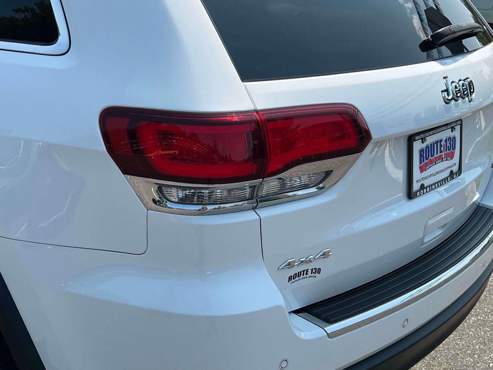 Used 2022 Jeep Grand Cherokee Limited AWD/4WD image 8