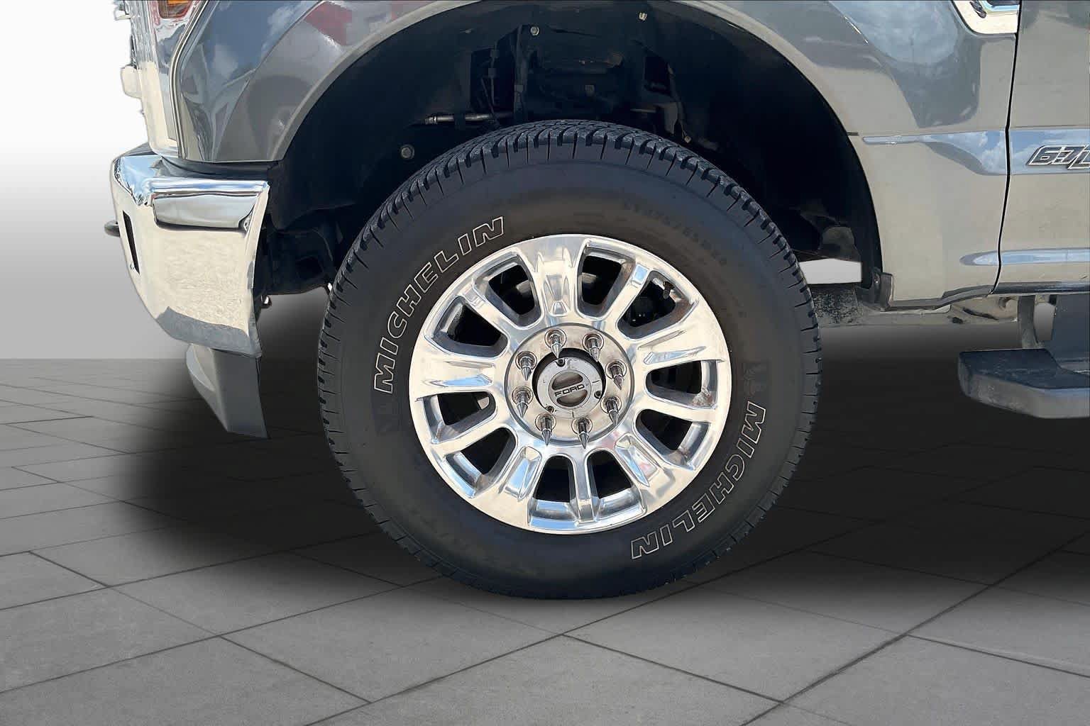 Used 2019 Ford F250 Lariat w/ Lariat Value Package AWD/4WD image 10
