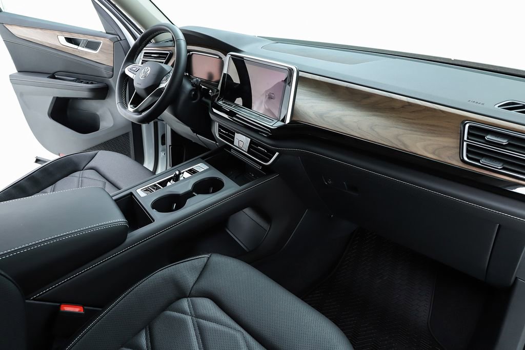 New 2026 Volkswagen Atlas SE image 32