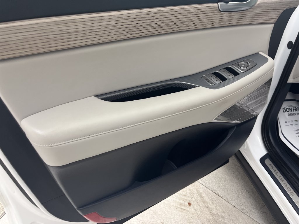 Used 2022 Hyundai Palisade Limited AWD/4WD image 11